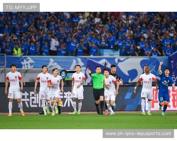 足球轮换策略在赛季密集期的效果是否优于主力固定阵容